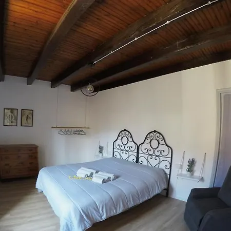 La Casa Delle Zie * メナッジョ